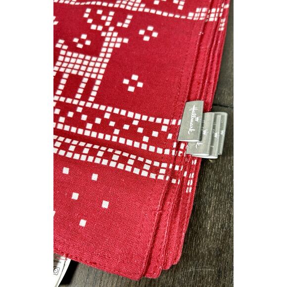 New Hallmark Christmas Table Runner & Set Of 4 Placemats Reindeer Snowflakes - Picture 9 of 11